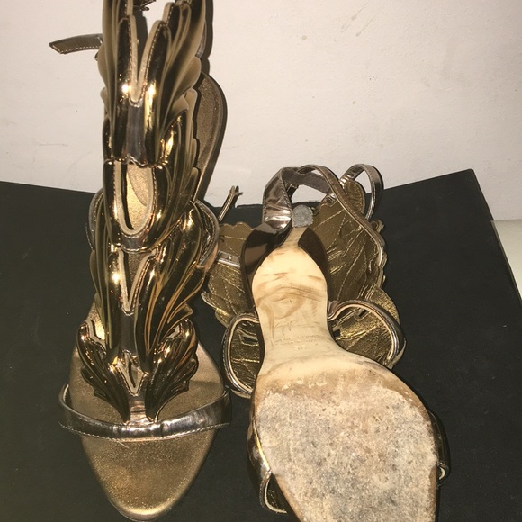 High heels - Picture 3 of 5